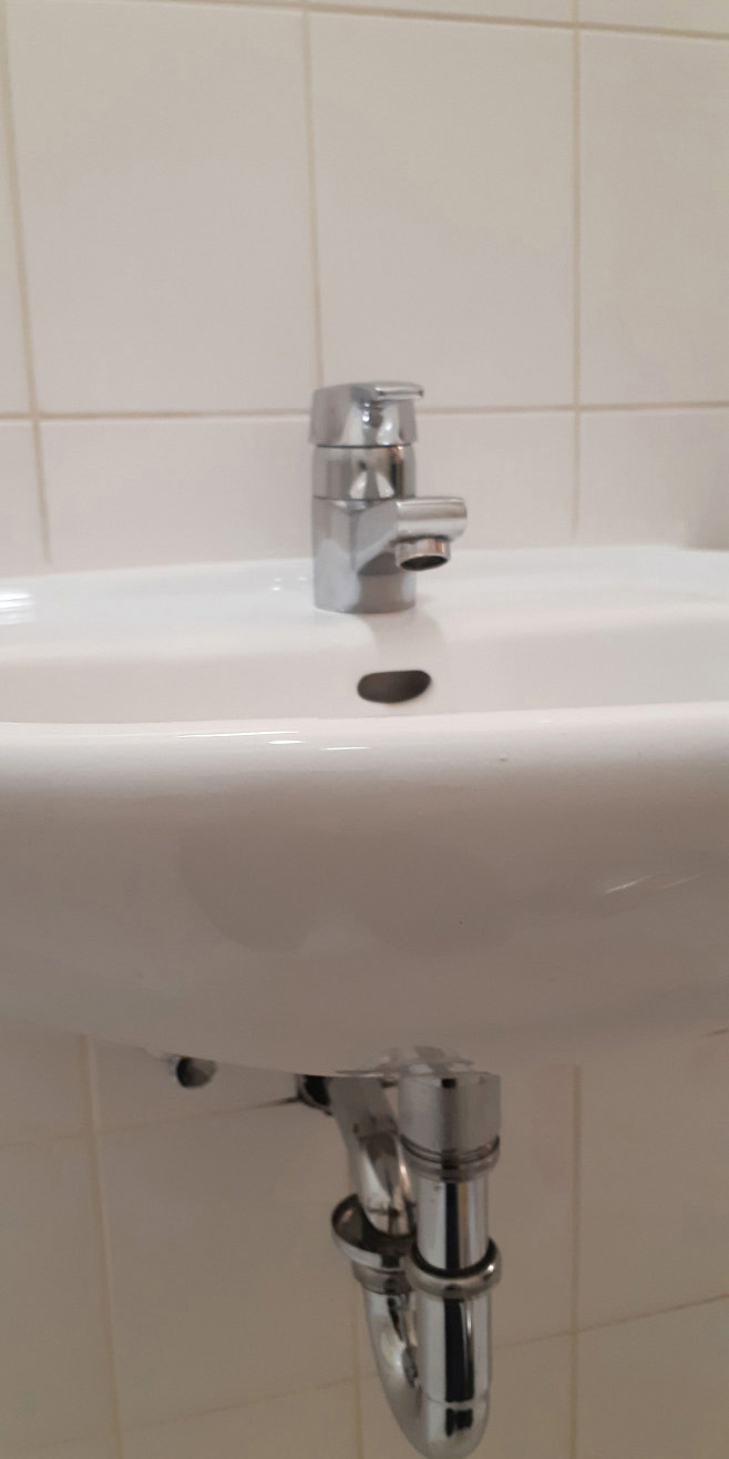 Washbasin cleaned by putzen4you