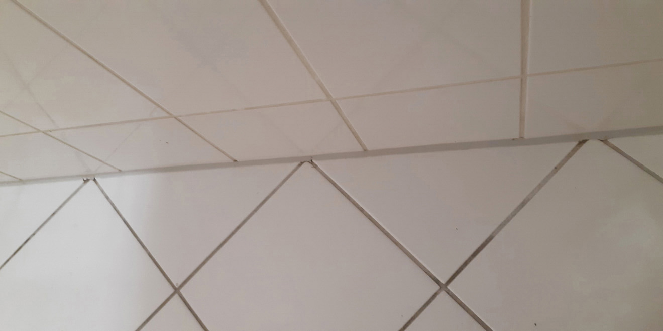 Grout cleaned by putzen4you